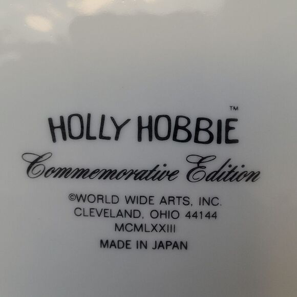 Holly Hobbie Christmas Plate 1973 Commemorative 10.5 Inch Collectible Vintage - Picture 6 of 6